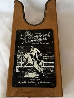 ROCKMOUNT RANCH WEAR WOODEN BOOT JACK SMALL